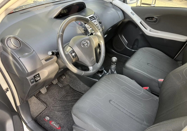 Toyota Yaris cena 21900 przebieg: 135000, rok produkcji 2009 z Racibórz małe 56